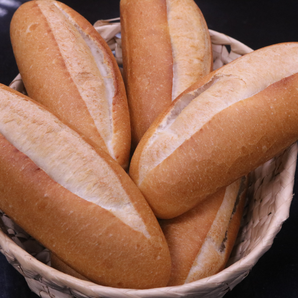 Bánh Mì Vịt Quay Ăn Với Nước Chấm